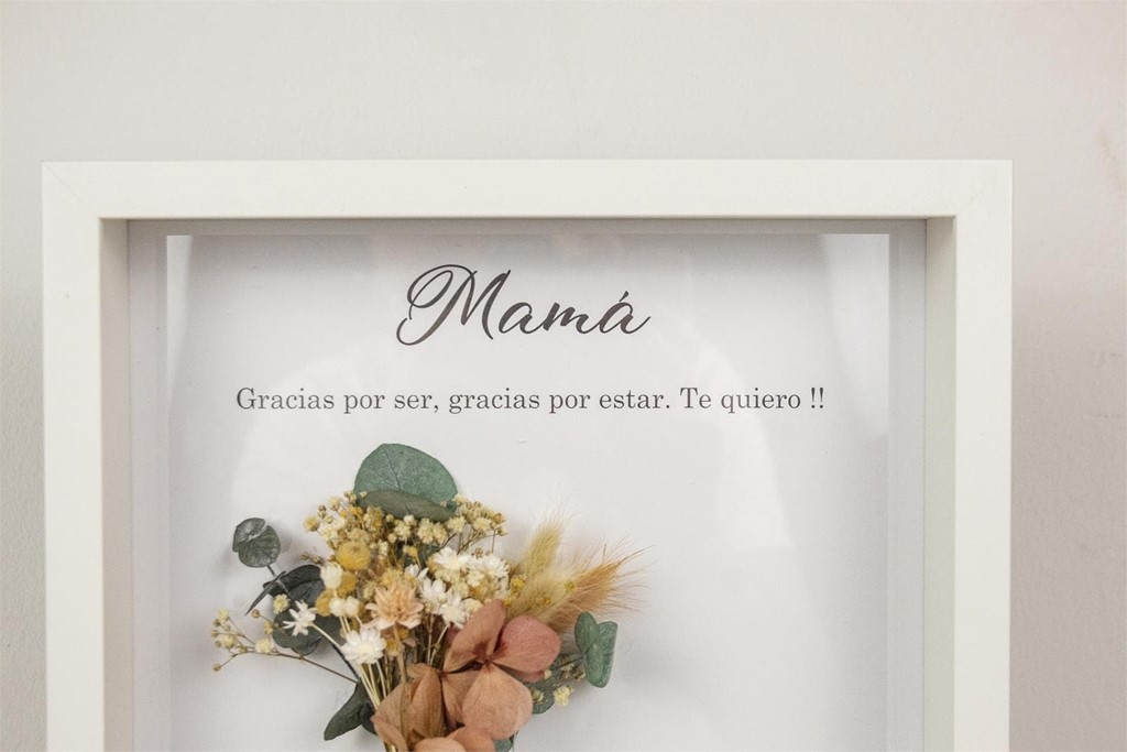 Foto 4 Cuadro con Frase y Ramito de flores secas y preservadas